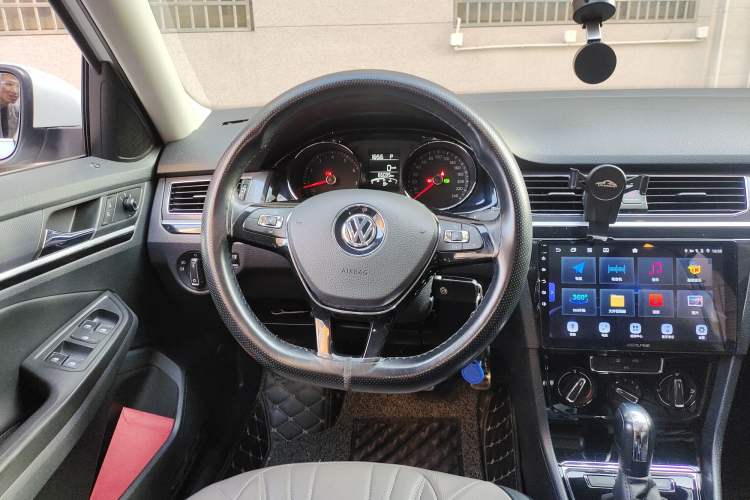 Used Volkswagen C-TREK 2018 1.5L Automatic Comfort Model
