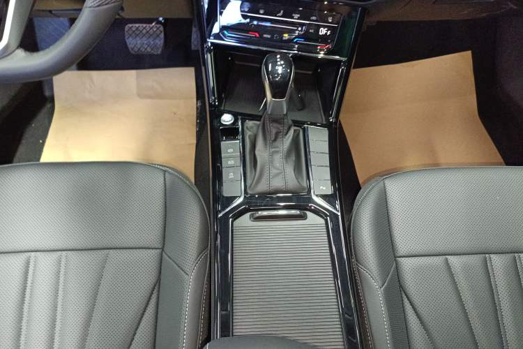 Used Volkswagen Passat 2026 Model, Outstanding 330TSI Elite Edition
