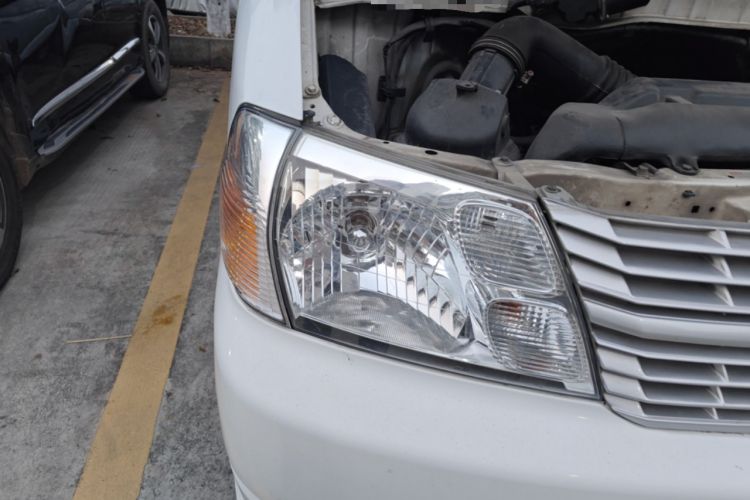 Used Jinbei Express 2019 2.0L Standard Version China VI 1TZS Exterior 6