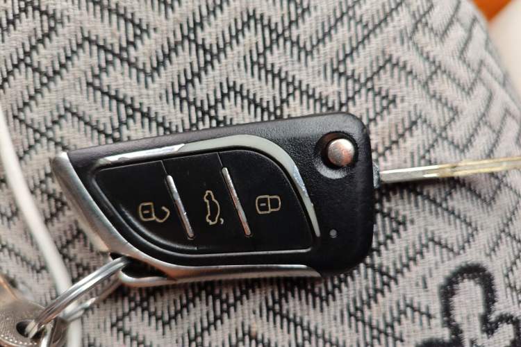 Used Iveco Eurocargo 2021 2.0T Manual Super-Rui Short Wheelbase Low-Roof Side-Hinged Door F1A
