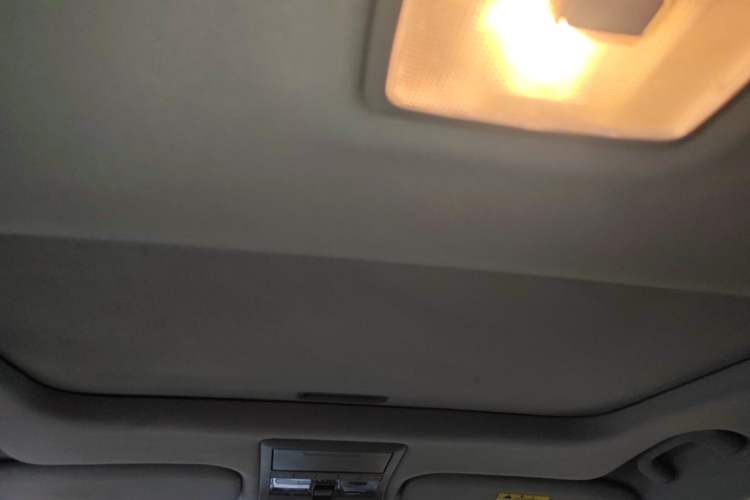 Used Chevrolet Captiva 2014 2.4L 4x4 Luxury Edition 5 Seats Headliner