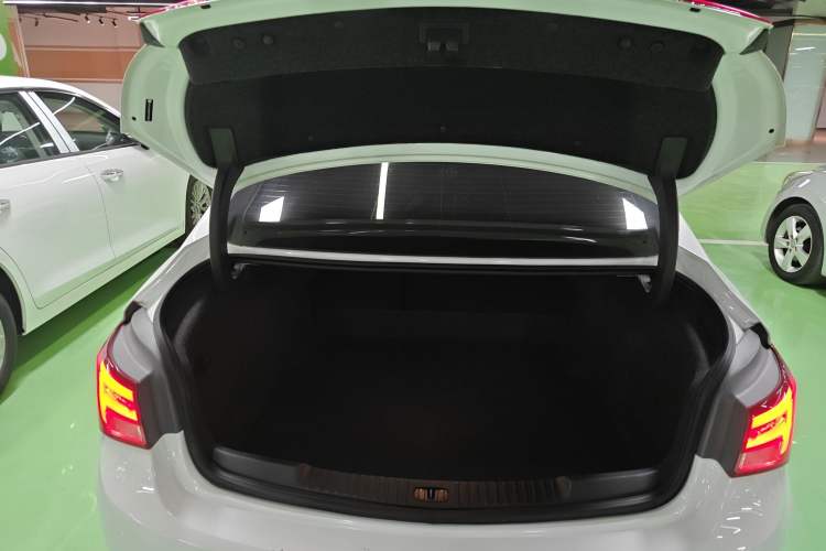 Used Buick Verano 2019 Sedan 15S Automatic Leading Model Trunk