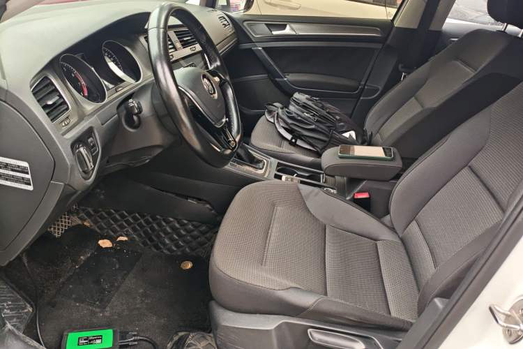 Used Volkswagen Golf 2016 1.6L Automatic Comfort Model Left Front Seat