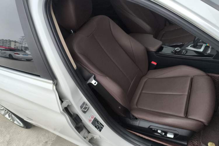 Used BMW 3 Series 2018 320Li Fashion Model
