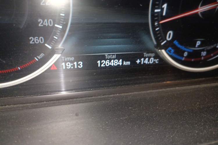 Used BMW 6 Series 2013 Facelift 640i Gran Coupe Odometer Close Up