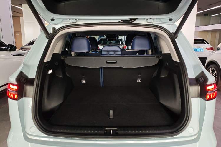 Used Geely Auto Monjaro L 2022 1.5T Leishen Hi·F Plug-in Hybrid Super Xun Trunk