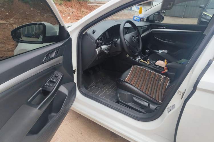 Used Volkswagen Bora 2020 1.5L Manual Fashion Edition
