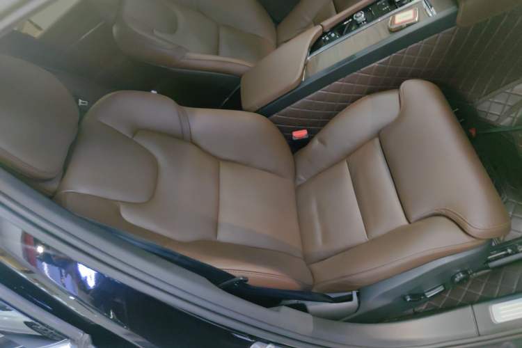 Used Volvo S90 2023 B5 Zhiyuan Luxury Edition