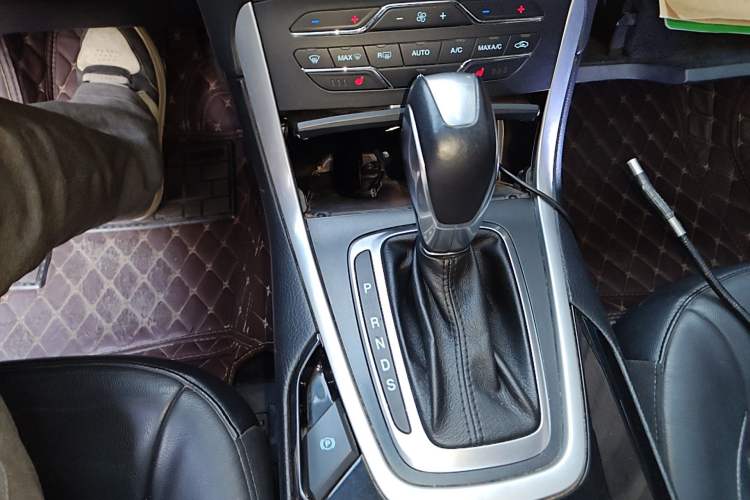 Used Ford Edge 2016 EcoBoost 245 Two-Wheel-Drive Titanium 7-Seater