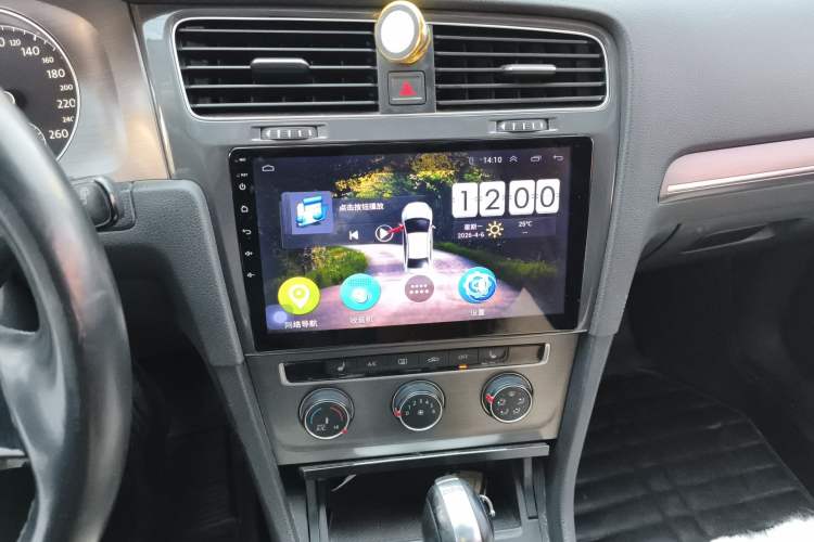 Used Volkswagen Golf 2014 1.4TSI Automatic Luxury Model
