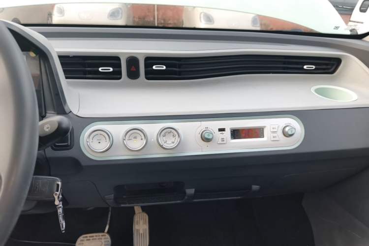 Used Wuling Hongguang MINIEV 2021 Macaron Fashion Model Lithium Iron Phosphate
