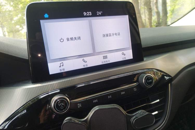 Used Ford Focus 2020 Sedan EcoBoost 180 Automatic Trend Edition Audio And AC Panel