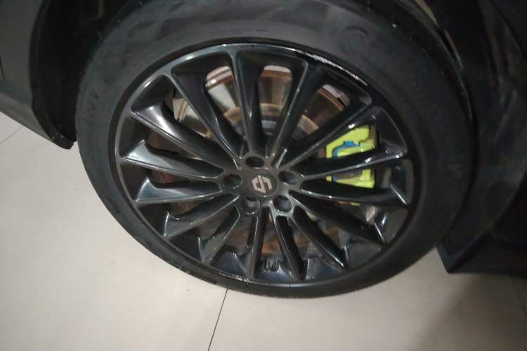 Used Leapmotor C11 2023 Pure Electric 580 All-Wheel-Drive Performance Edition Right Rear Wheel Hub