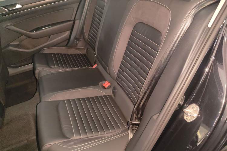 Used Volkswagen Magotan 2020 330TSI DSG Leading Model
