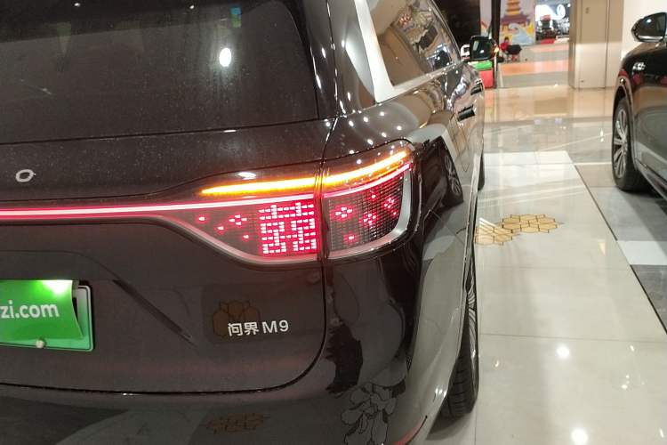 Used Hima AITO M9 2025 Extended-Range Ultra Version 52 kWh 5-Seater Edition Right Rear Taillight