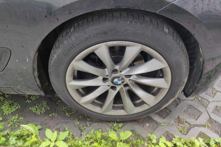 Used BMW 3 Series GT 2017 320i Sport Edition Right Front Wheel Hub