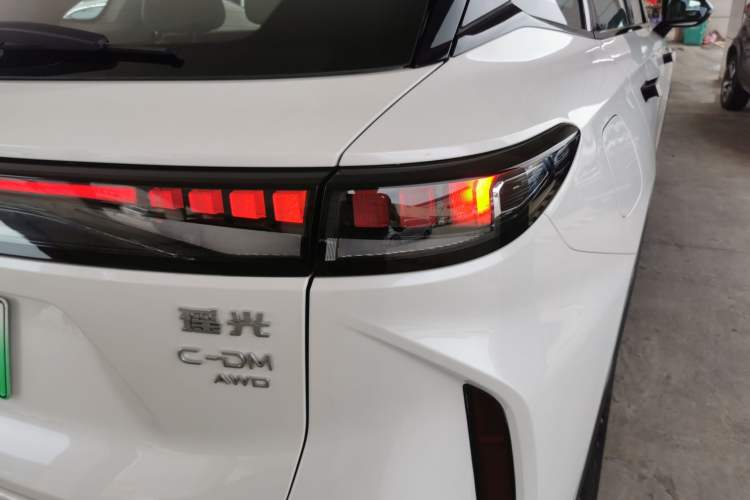 Used EXEED Stellar C-DM 2025 200 with Ultra-Long Range Pro All-Wheel Drive
