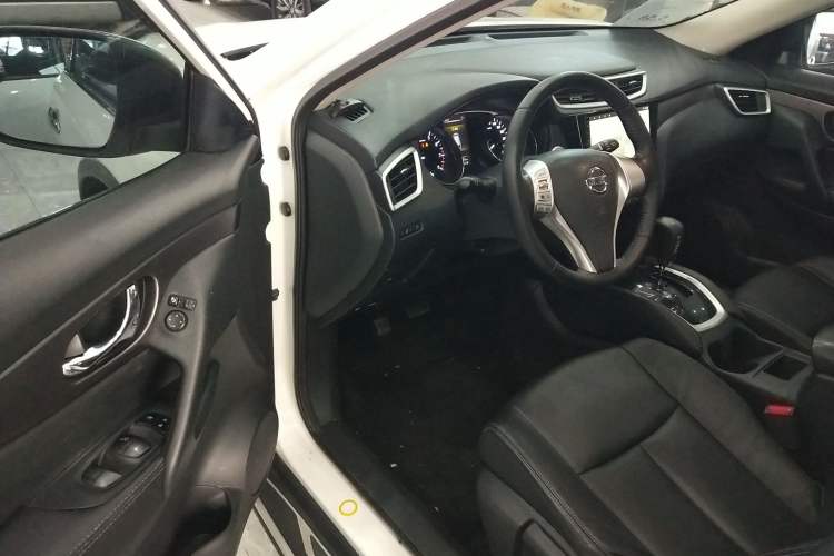 Used Nissan X-Trail 2014 2.0L CVT Comfort Edition 2WD
