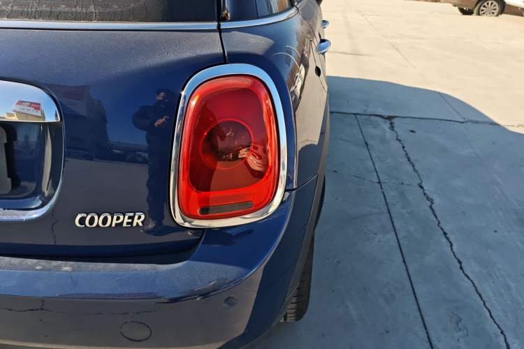 Used MINI MINI 2016 1.5T COOPER Five-Door Edition