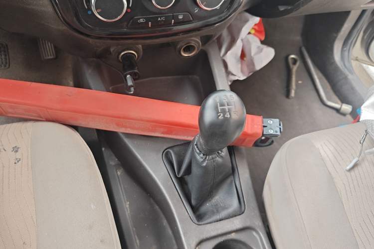 Used Wuling Rongguang V 2016 1.5L Standard Version