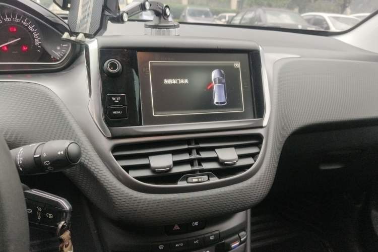 Used Peugeot 2008 2014 1.6L Automatic Fashion Edition