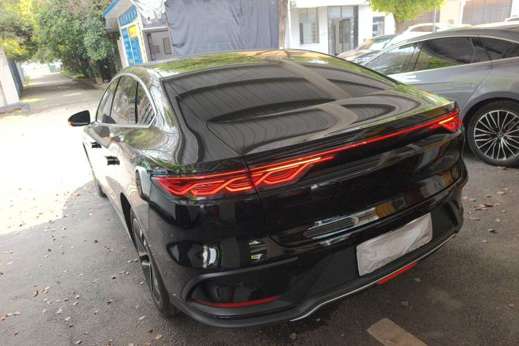 Used BYD Han 2023 EV Champion Edition 605KM Front-Drive Premium Model
