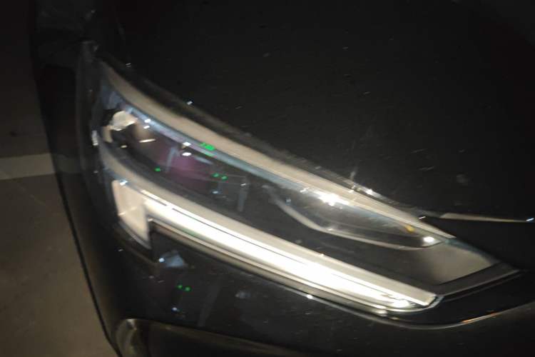 Used Buick Regal 2024 25T Deluxe Edition Right Front Headlight