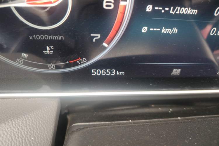 Used Hongqi HS5 2022 Revised Version 2.0T Smart Connect Flagship Edition