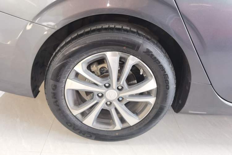 Used CHANGAN Eado 2021 PLUS 1.6L GDI CVT Luxury Model Right Rear Wheel Hub