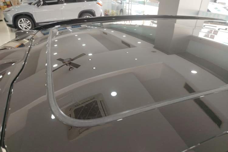 Used Nio ES6 2025 75 kWh Roof