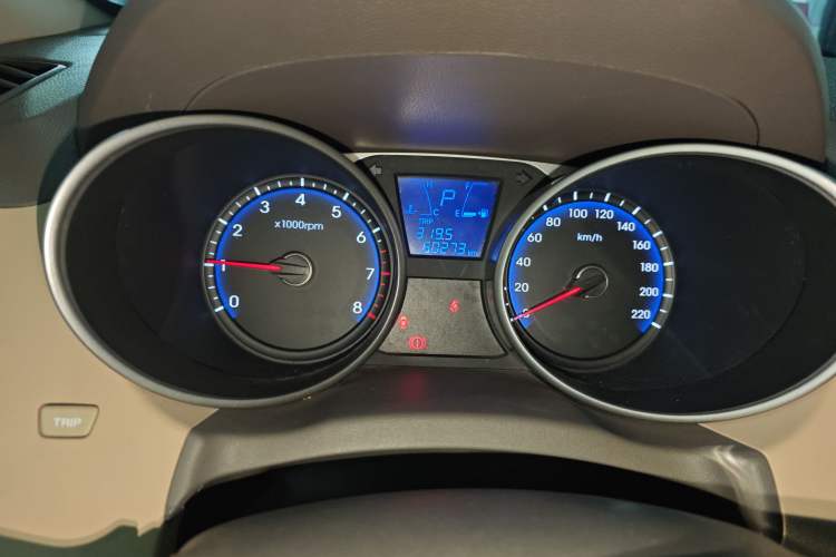 Used Hyundai ix35 2015 2.0L Automatic 2WD Smart Version China V Standard Instrument Cluster