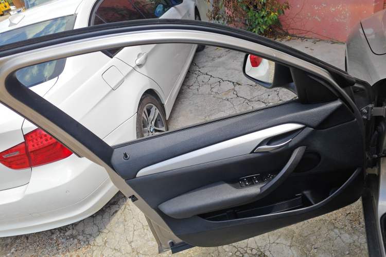 Used BMW X1 2014 sDrive18i Leading Model