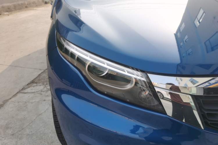 Used Qoros 5 2018 Revised 1.6T Automatic Luxury Version Right Front Headlight