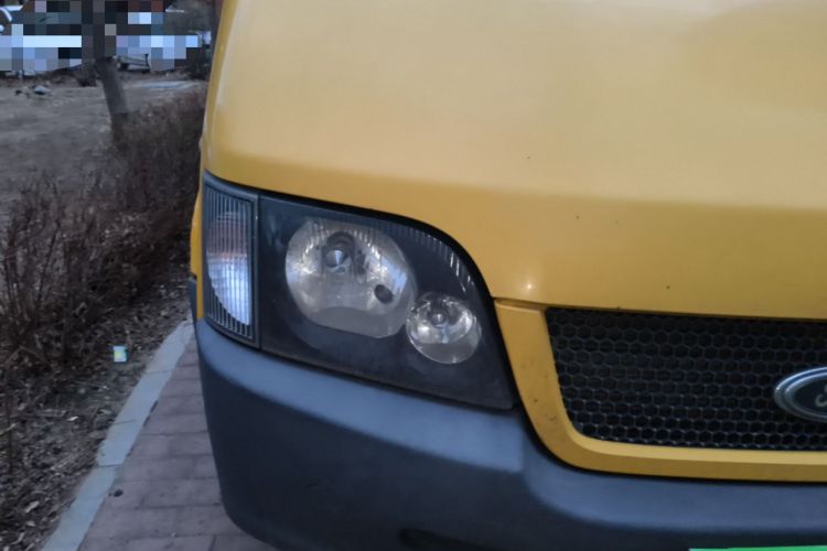 Used Ford Classic Transit 2013 2.8T Facelifted Diesel Van - Short Wheelbase Mid-Roof Model JX493ZLQ4 Right Front Headlight