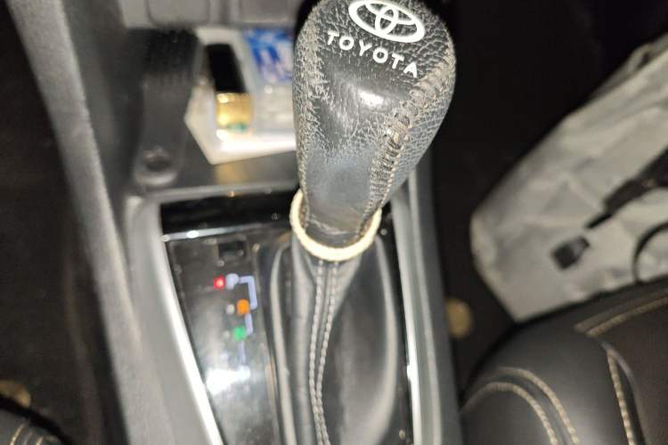 Used Toyota Levin 2018 185T CVT Luxury Edition Gear Lever