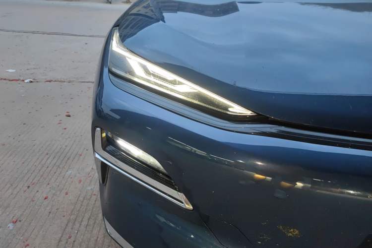 Used Geely Galaxy Galaxy 8 2025 130km EM-P Starship Edition
