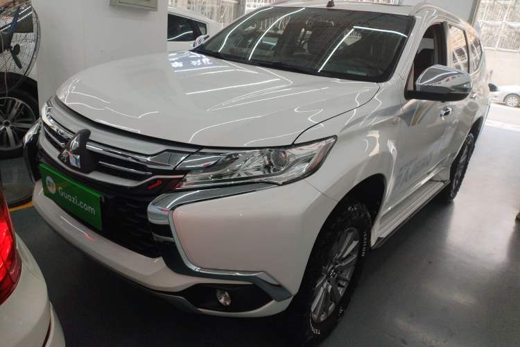 Used Mitsubishi Pajero 2018 V93 3.0L 5-Door GLS Genuine Leather Version – Middle East
