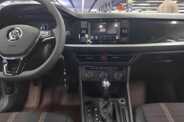 Used Volkswagen Lavida 2019 280TSI DSG Comfort Edition China VI standard Audio And AC Panel