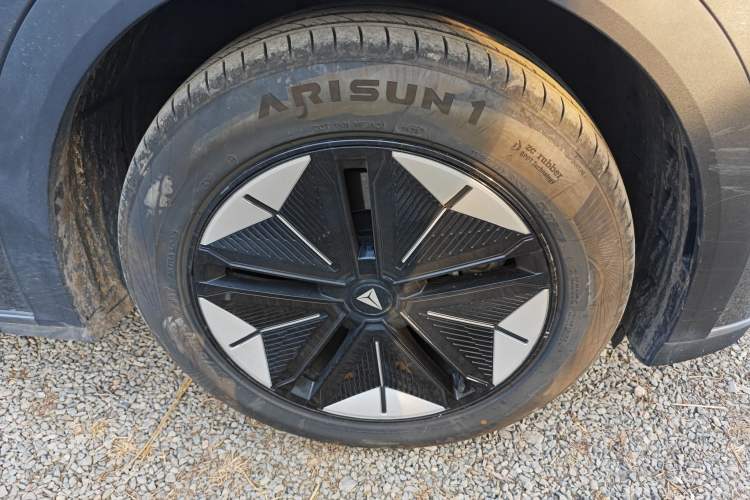 Used Deepal S07 2023 200Max Range-Extended Version Right Front Wheel Hub