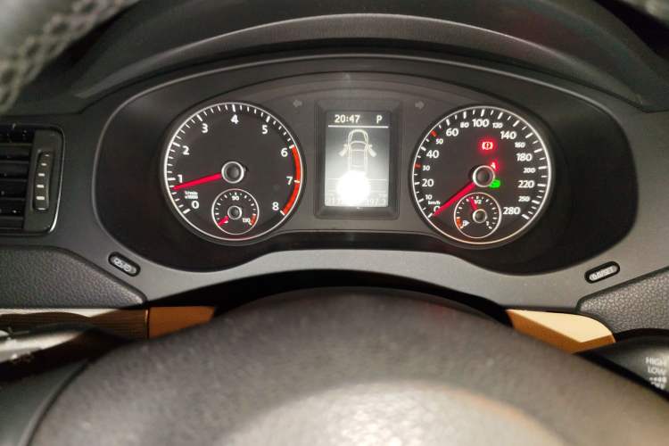 Used Volkswagen Sagitar 2012 1.4TSI Automatic Luxury Edition
