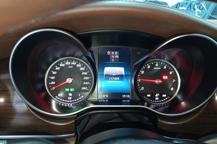 Used Mercedes-Benz V-Class 2020 V 260 Avantgarde Edition