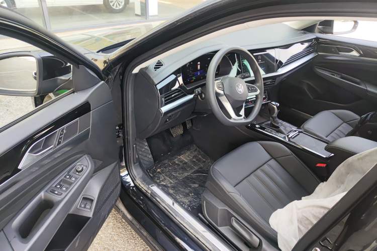 Used Volkswagen Passat New Energy 2025 430 PHEV Hybrid Business Edition Driver Seat