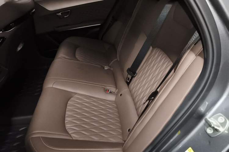 Used BYD Han 2022 DM-i 121KM Prestige Model