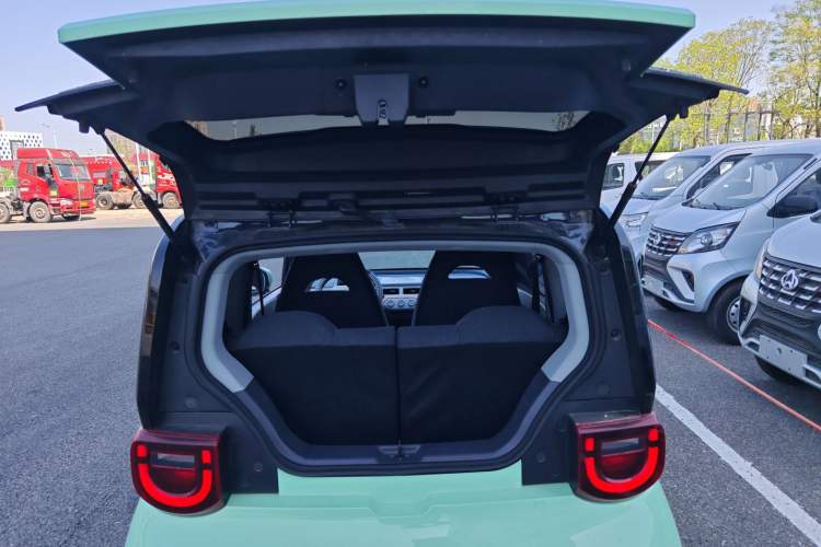 Used Chery New Energy QQ Ice Cream 2022 170km Sundae Phosphate Lithium-Ion