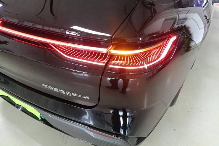 Used Geely Galaxy 8 2025 130km EM-P Starship Edition
