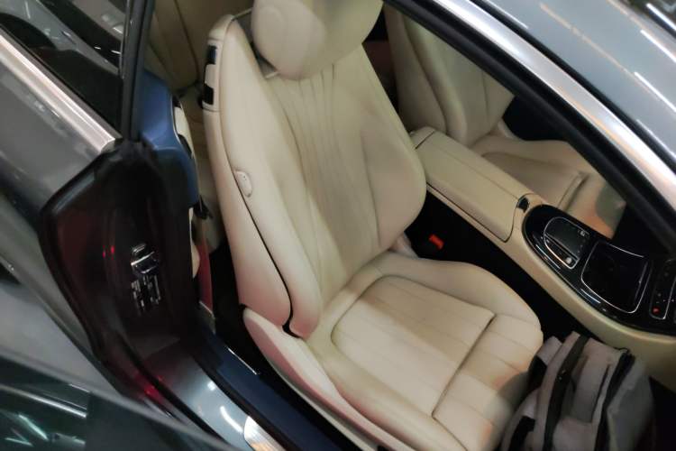 Used Mercedes-Benz E-Class 2021 Facelift E 260 Coupe Right Front Seat