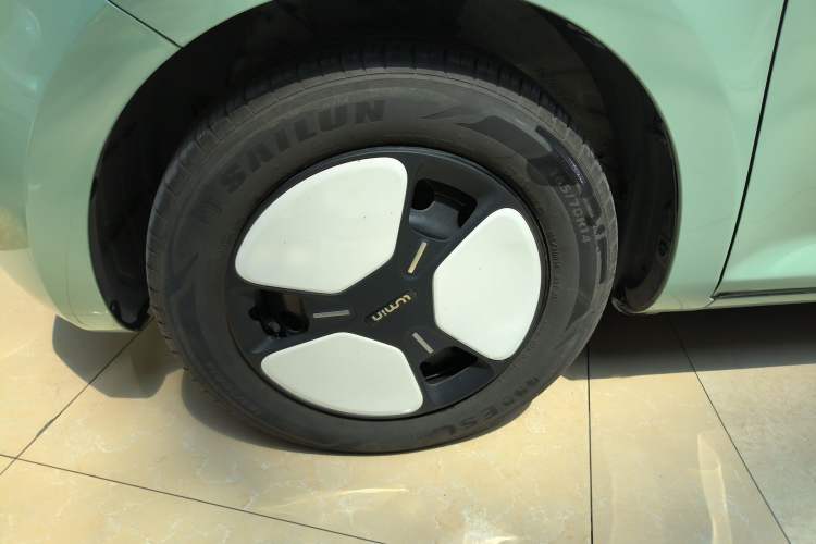 Used CHANGAN NEVO Lumin 2023 205km Xiangqin Version Left Front Wheel Hub