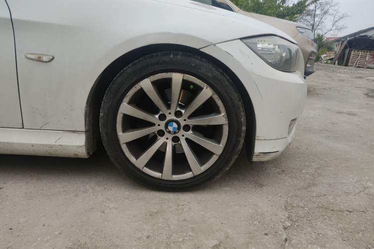 Used BMW 3 Series 2010 325i Sport Edition Right Front Wheel Hub
