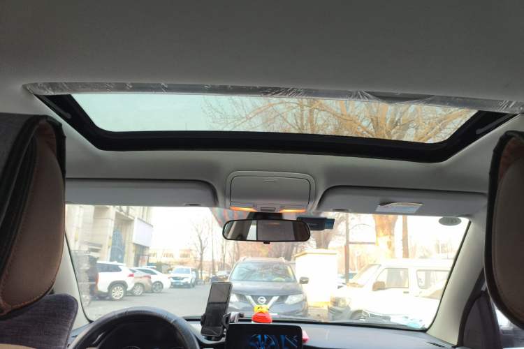 Used FAW Senya R7 2017 1.6L Automatic Smart Version
