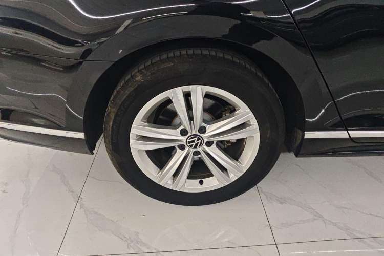 Used Volkswagen Magotan 2025 Zhongxiang Version 280TSI DSG Comfort Edition